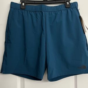 COPY - Men’s North Face Athletic Shorts size M NWT